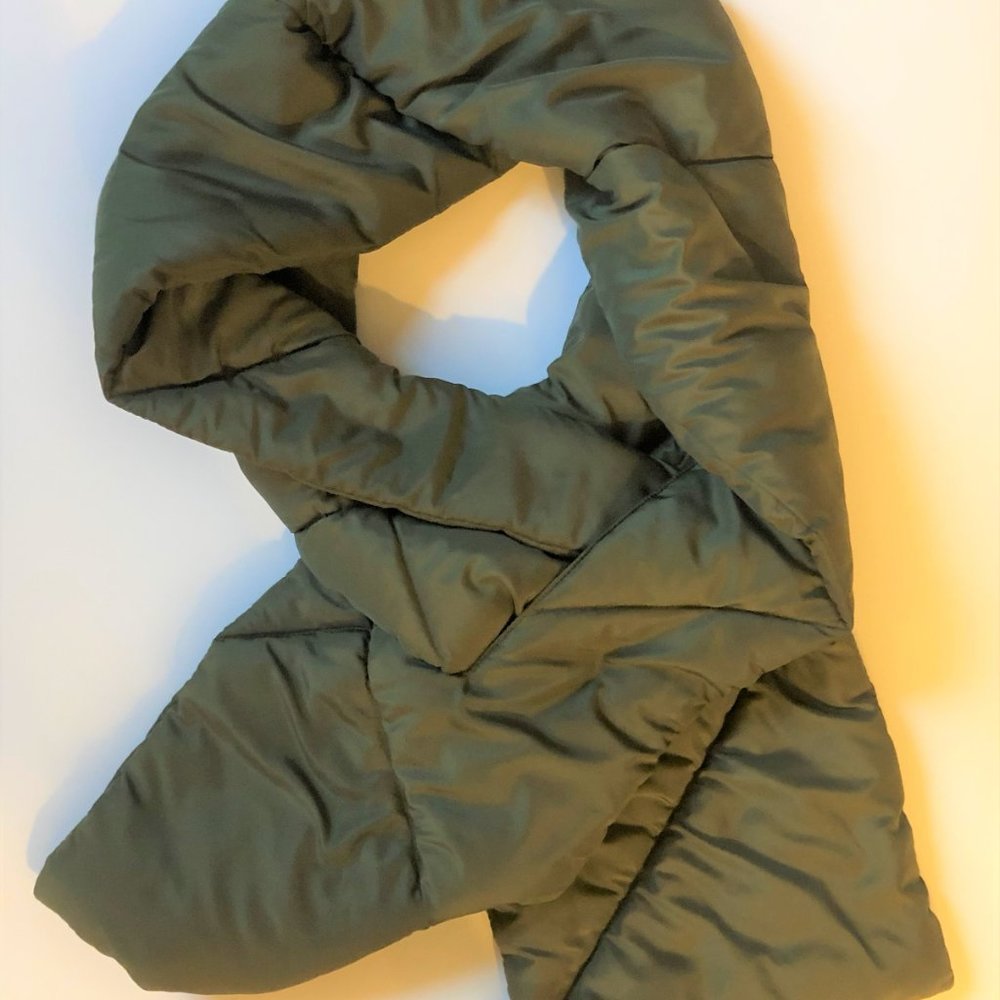 FREE PEOPLE PUFFER QUILTED SCARF - Picture 4 of 6